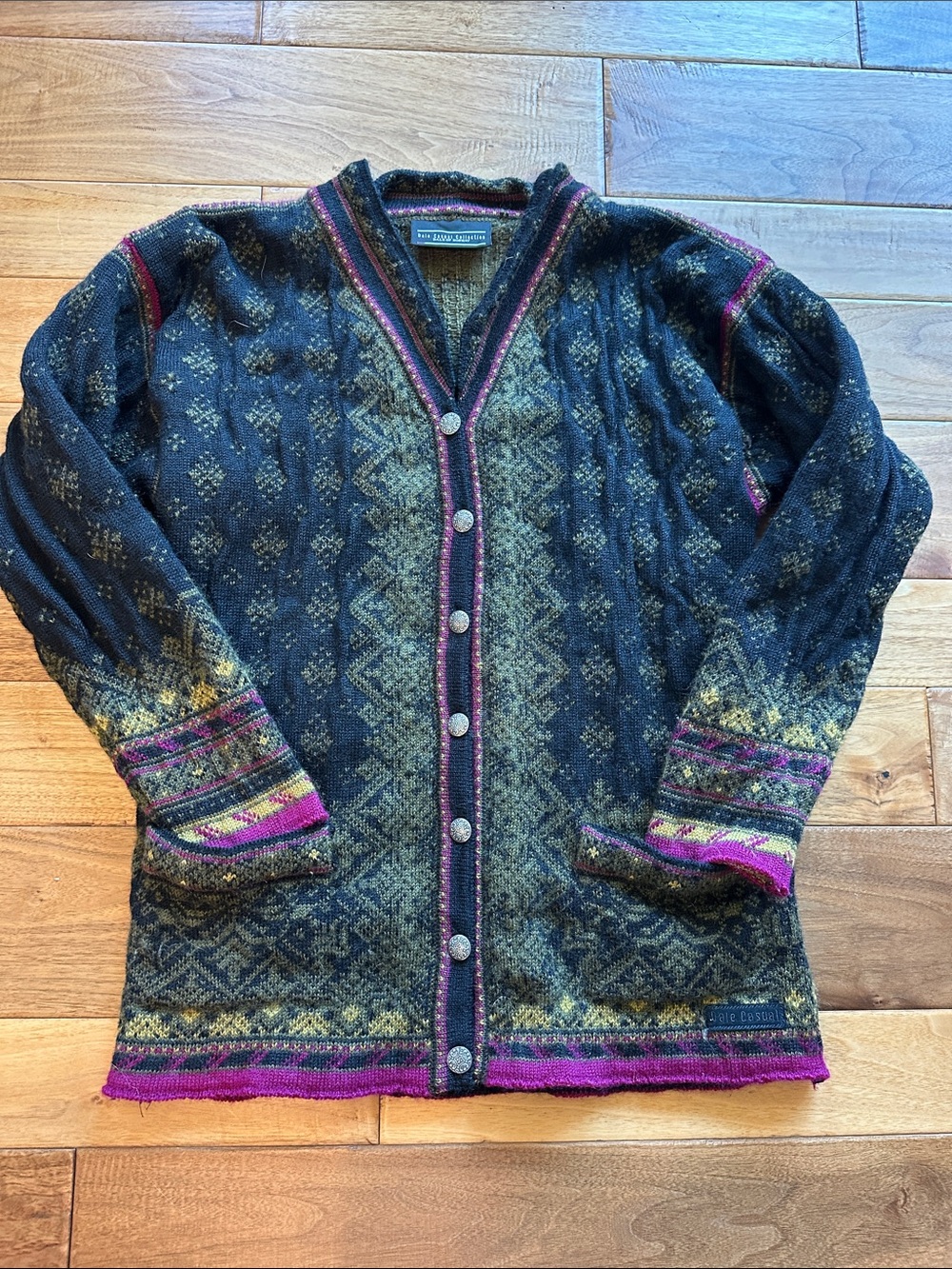 Vtg Dale of Norway cardigan Sz small